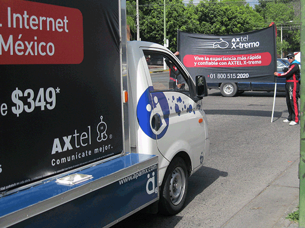 Apa Promoboard Mochilas iluminadas Food Truck Park